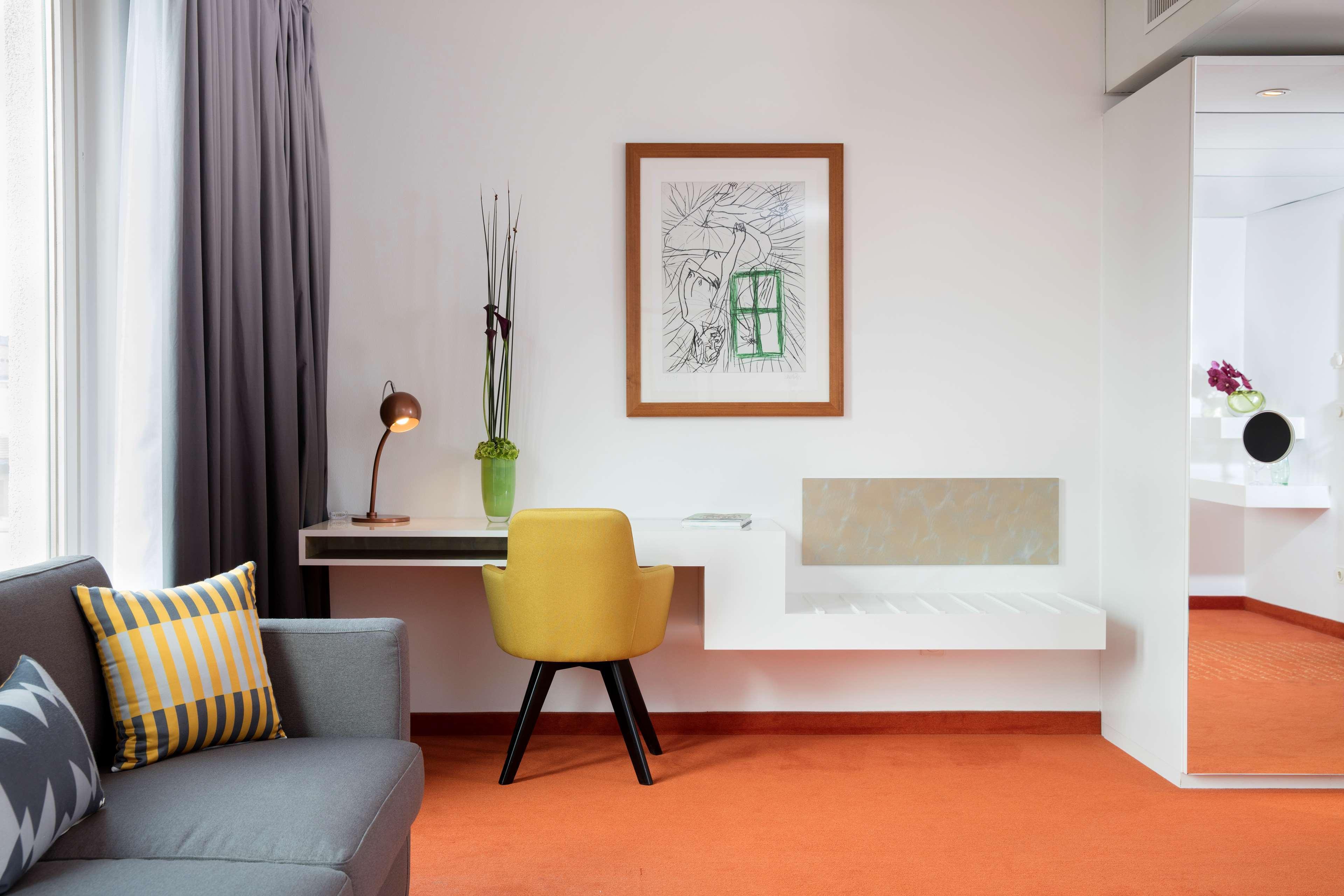 Art'otel Mitte, Powered By Radisson 4*