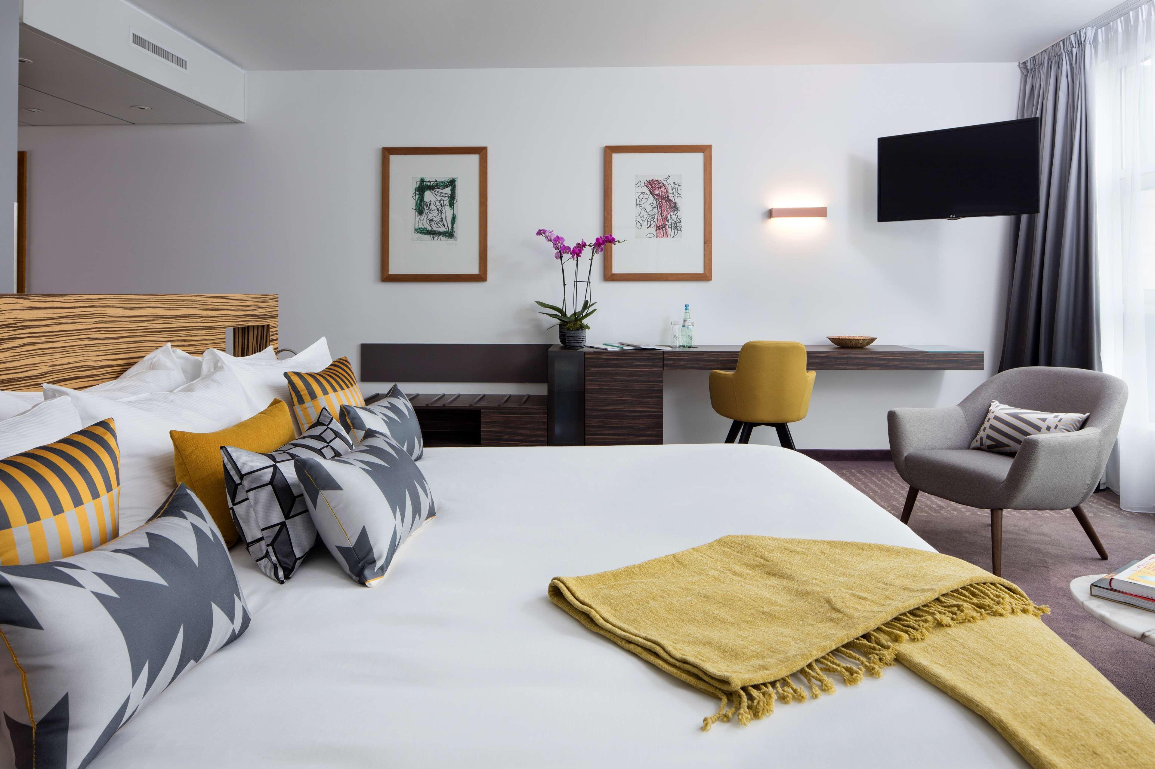 Art'otel Mitte, Powered By Radisson Hotel 4*