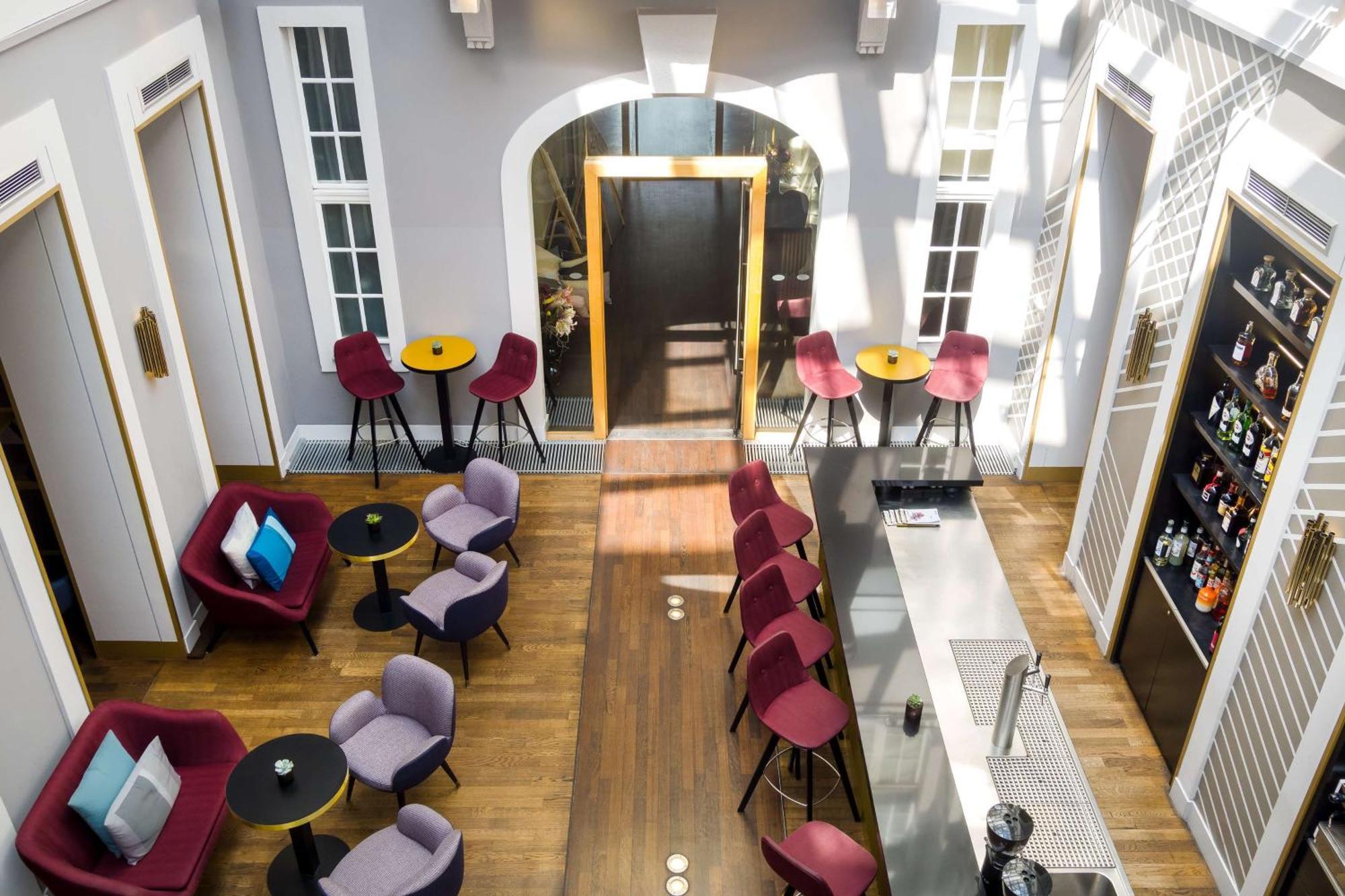 Hotel Art'otel Mitte, Powered By Radisson 4*