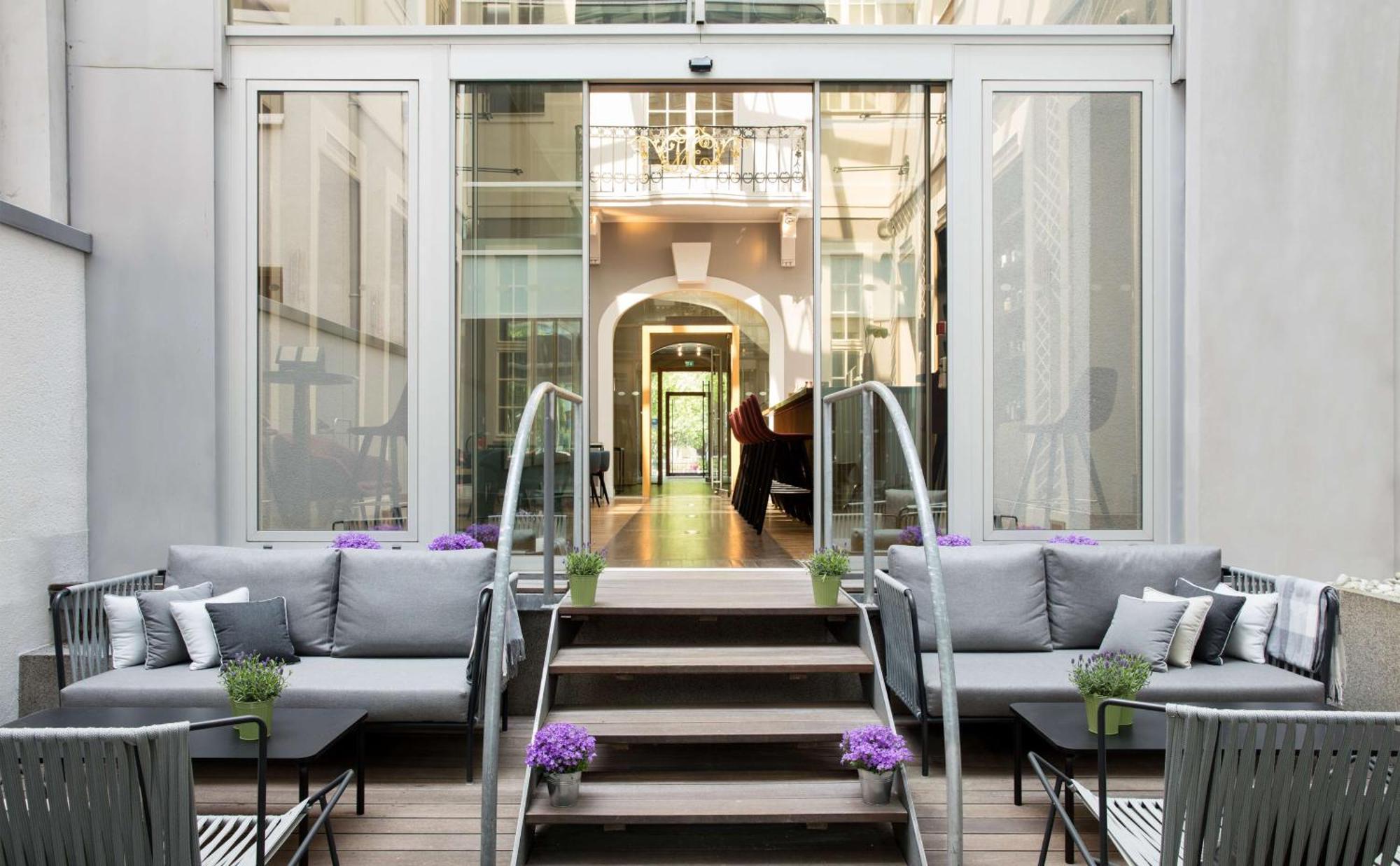 Hotel Art'otel Mitte, Powered By Radisson 4*